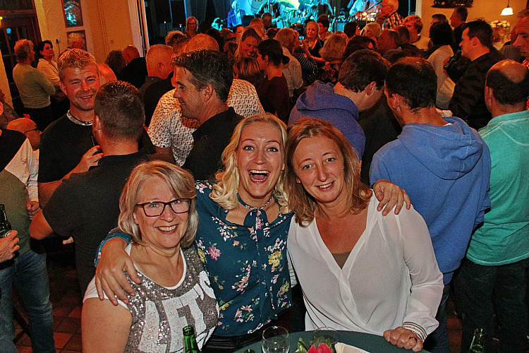 Muzikaal 60 & 70's feest door de SDWA met The Oldtimers_30